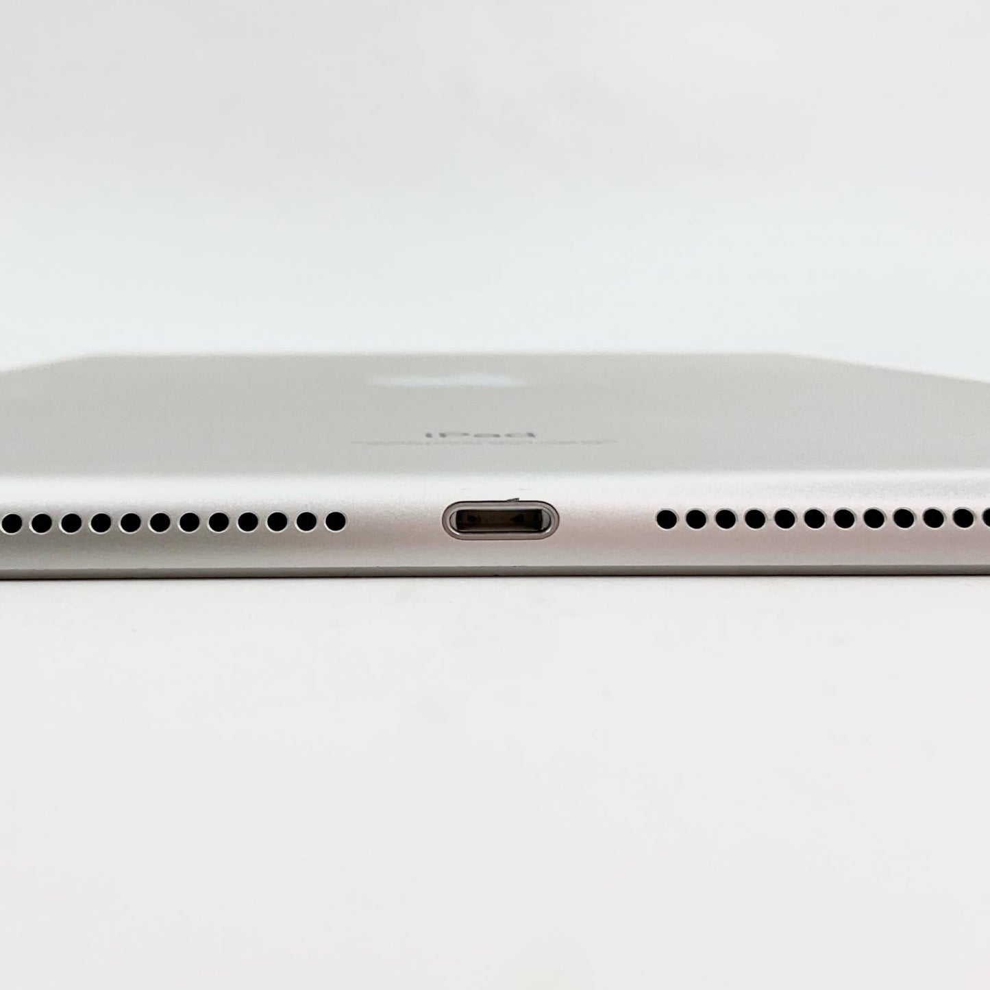 【全額返金保証】【最速発送】Apple iPad iPad 10.2インチ 第9世代 64GB シルバー Wi-Fi 動作確認済