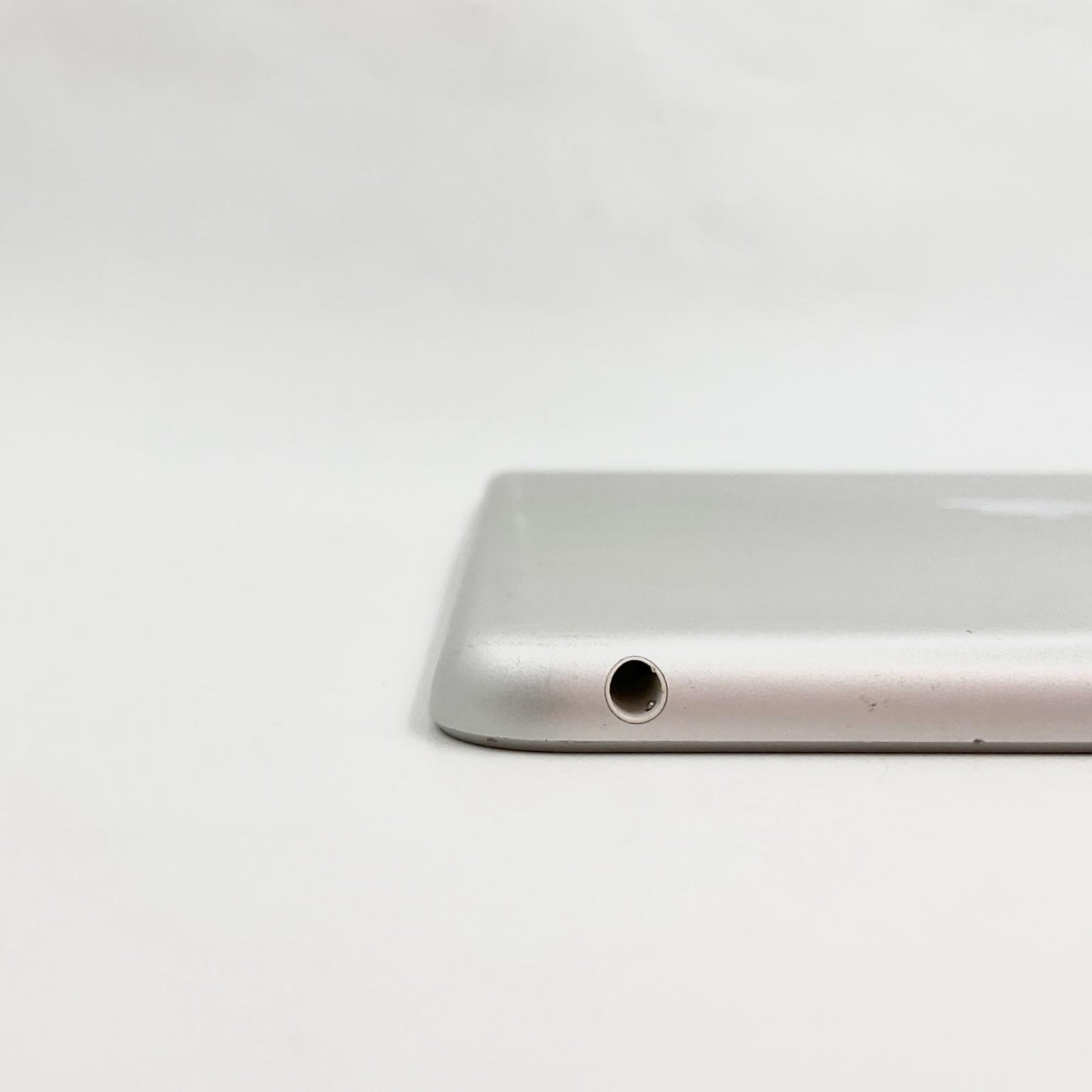 【全額返金保証】【最速発送】Apple iPad iPad 10.2インチ 第9世代 64GB シルバー Wi-Fi 動作確認済