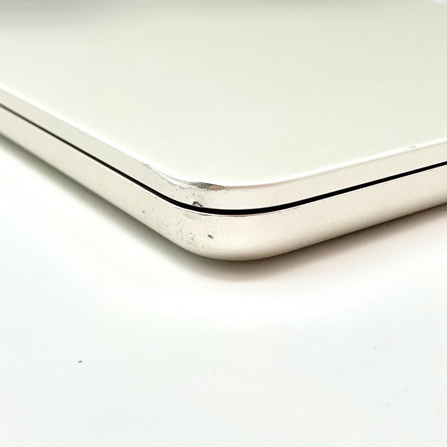 【全額返金保証】【最速発送】Apple MacBook Air 13.6インチ 2022 Apple M2 16GB SSD 256GB スターライト 99% 動作確認済