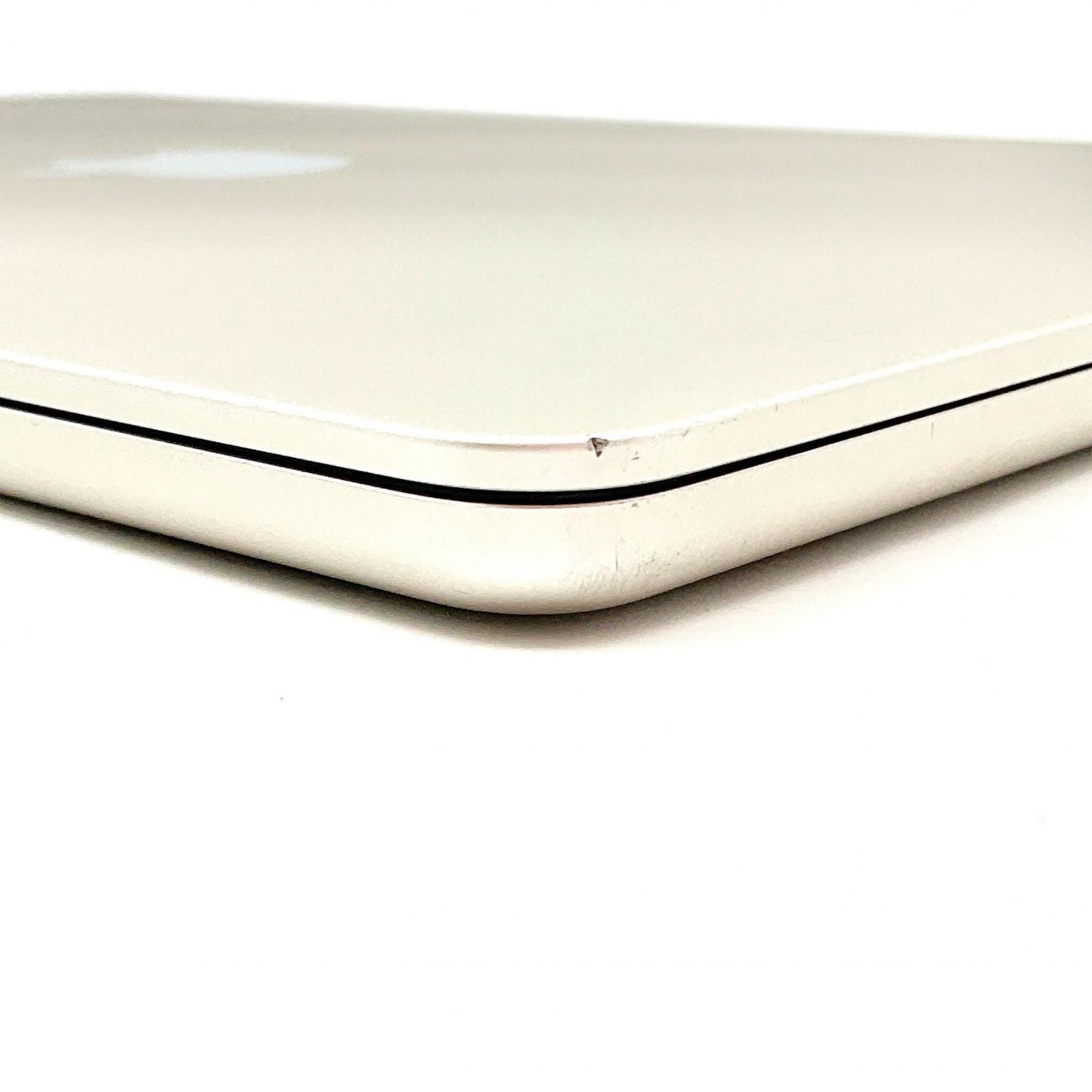 【全額返金保証】【最速発送】Apple MacBook Air 13.6インチ 2022 Apple M2 16GB SSD 256GB スターライト 99% 動作確認済