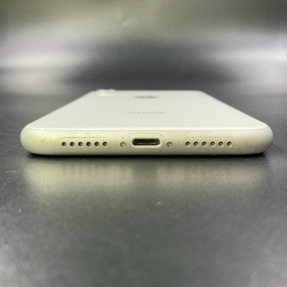 【全額返金保証】【最速発送】Apple iPhone iPhone XR 64GB ホワイト docomo 白ロム 動作確認済 80%