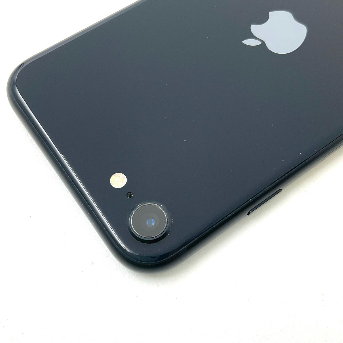 【全額返金保証】【最速発送】Apple iPhone iPhone SE（第3世代） 128GB ミッドナイト docomo 白ロム 動作確認済 78%