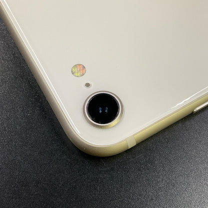 【全額返金保証】【最速発送】Apple iPhone iPhone SE（第3世代） 128GB スターライト docomo 白ロム 動作確認済 84%