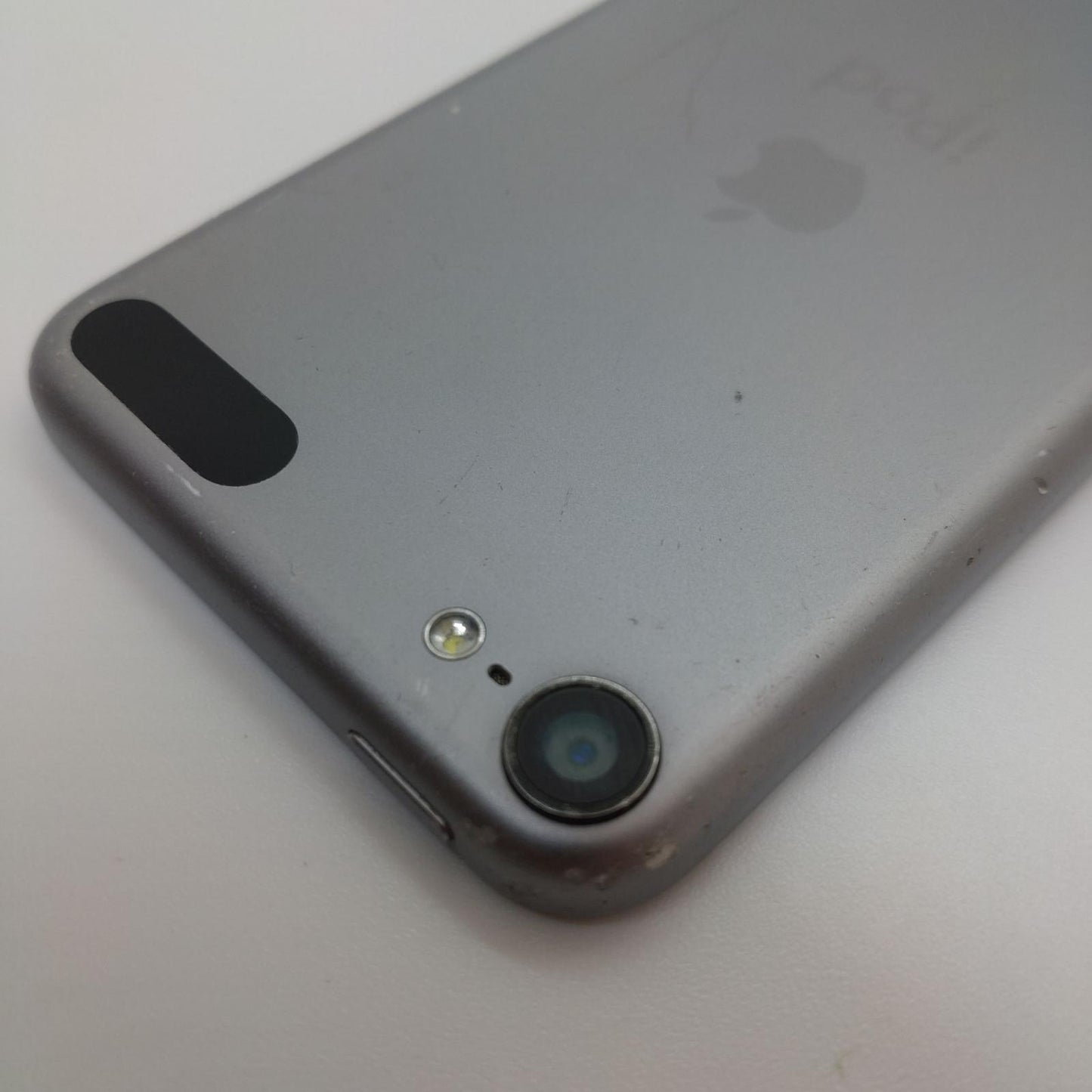 【全額返金保証】【最速発送】Apple iPod CCQLLE63FMf 動作確認済