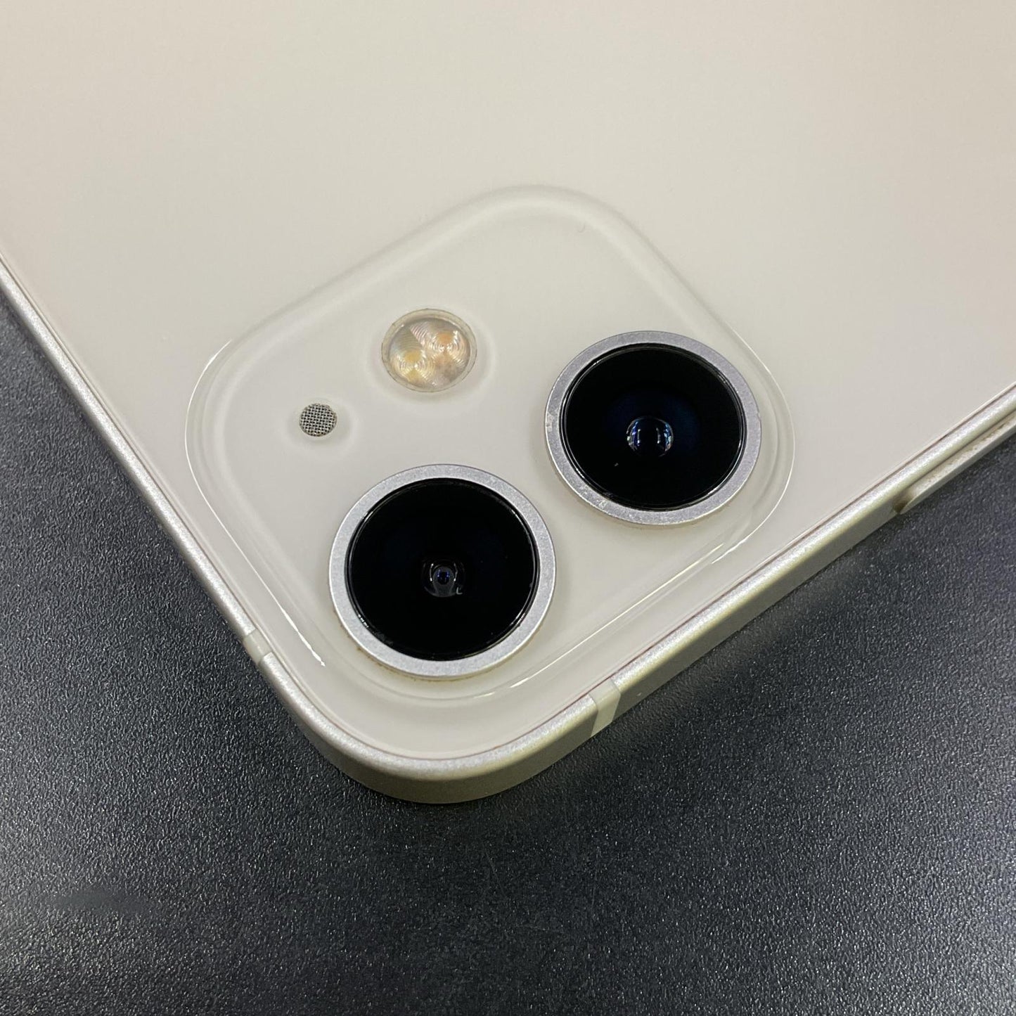 【全額返金保証】【最速発送】Apple iPhone iPhone 12 mini 128GB ホワイト docomo 白ロム 動作確認済 83%