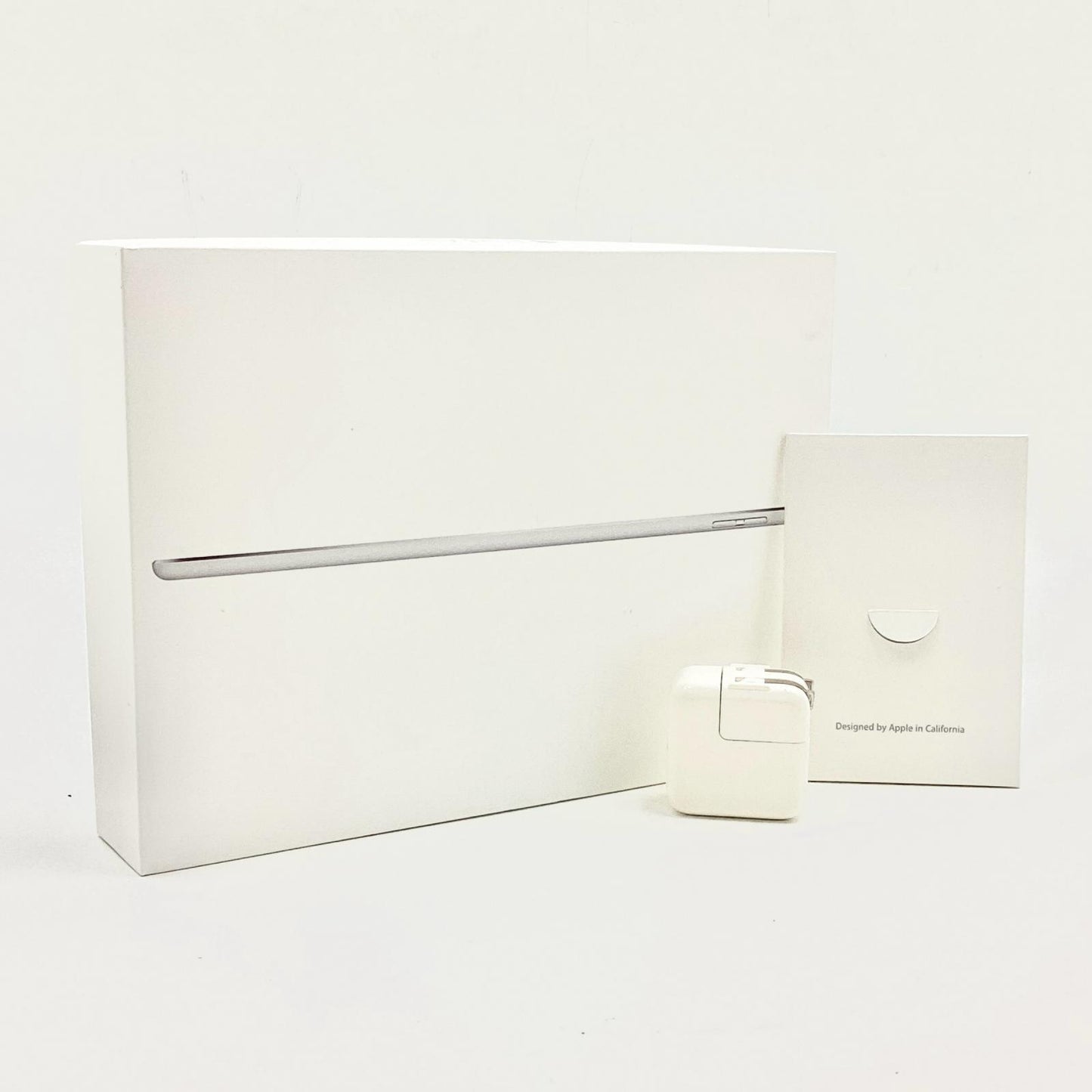 【全額返金保証】【最速発送】Apple iPad Air 9.7インチ 第2世代 64GB シルバー Wi-Fi 白ロム 動作確認済