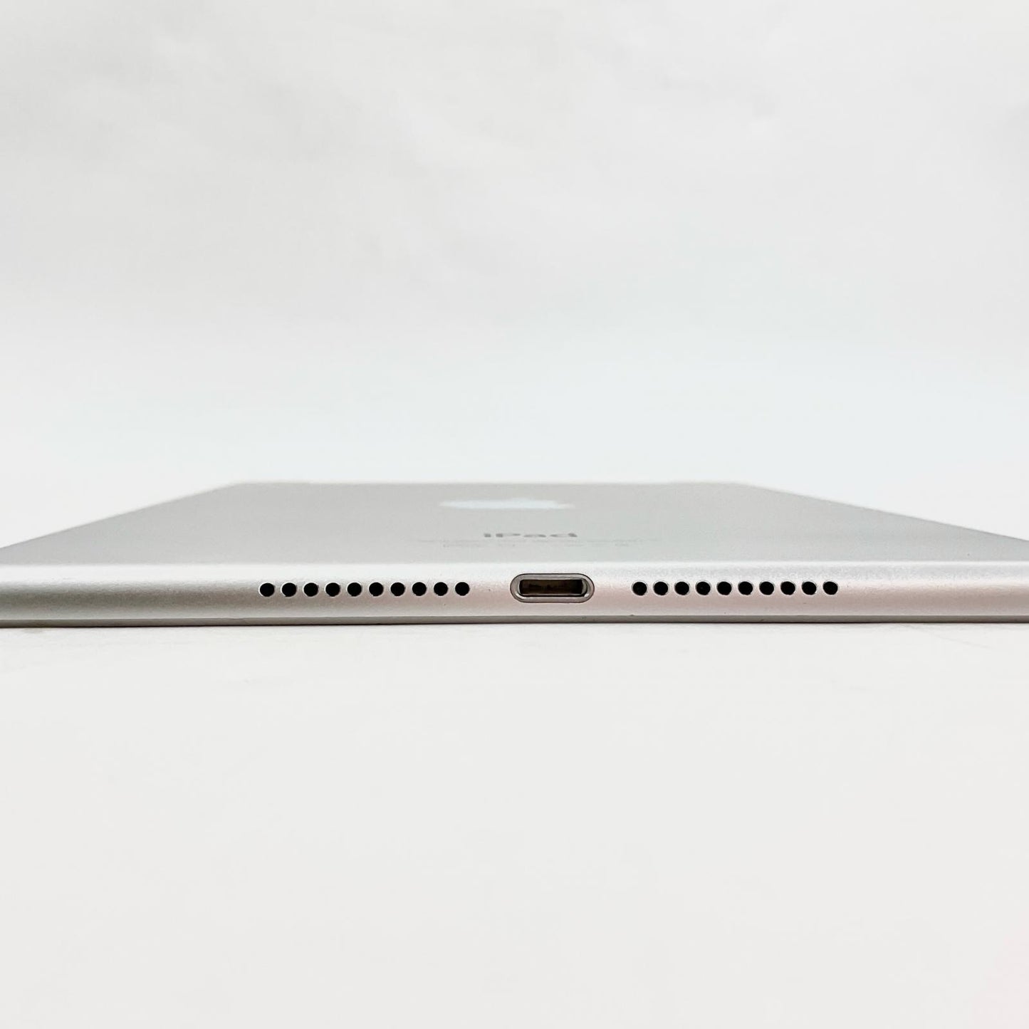 【全額返金保証】【最速発送】Apple iPad mini 7.9インチ 第4世代 64GB シルバー WiFi+Cellular Softbank 白ロム 動作確認済