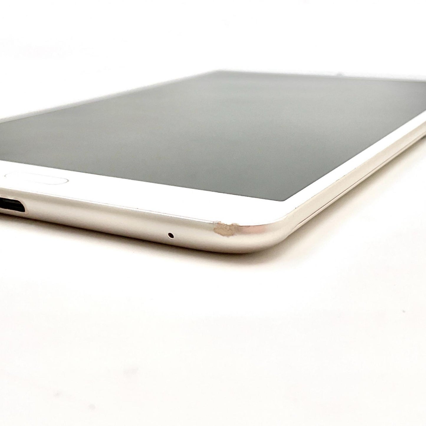 【全額返金保証】【最速発送】Huawei dtab docomo 8インチ 動作確認済