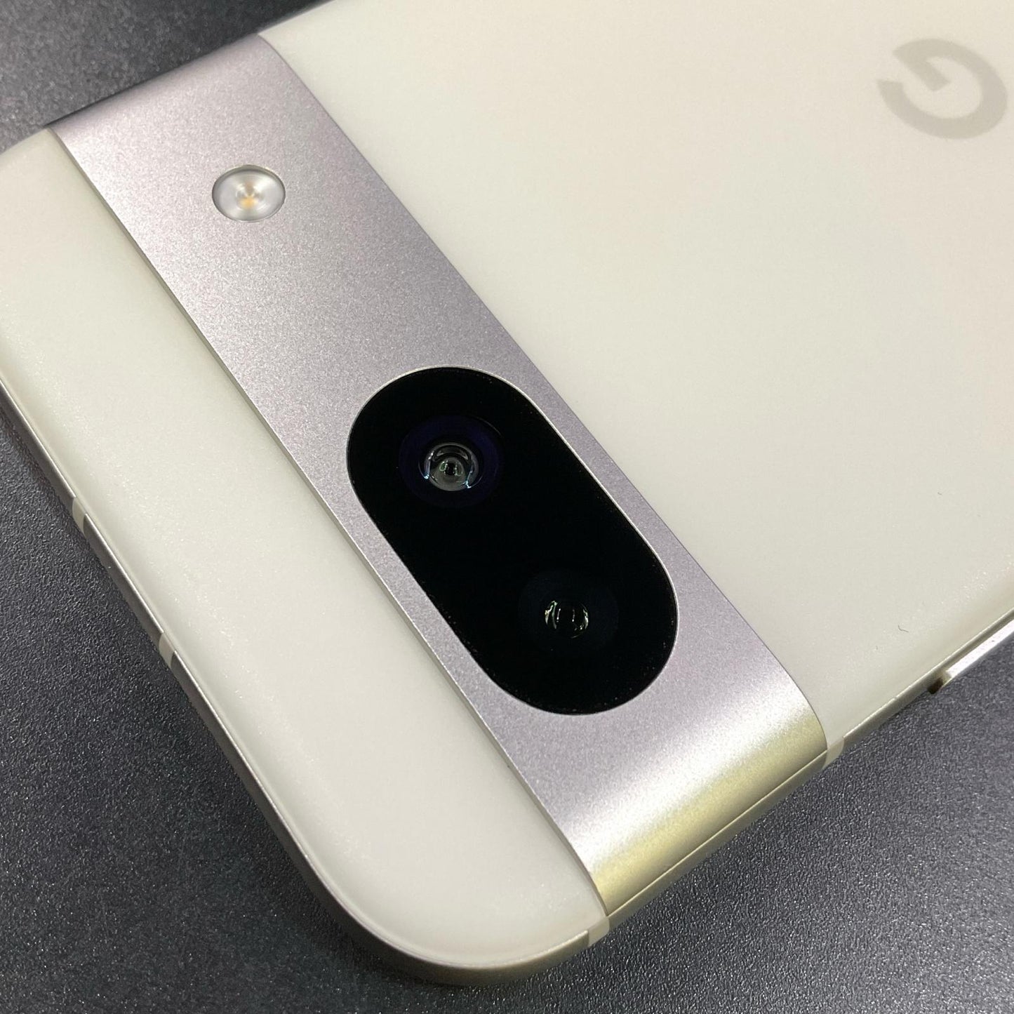 【全額返金保証】【最速発送】Google Pixel 8a 128GB Porcelain SIMフリー G576D 白ロム 美品 動作確認済
