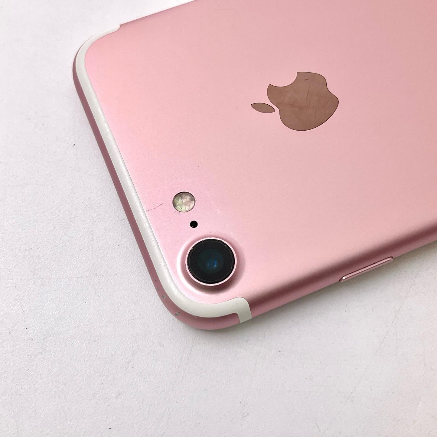 【全額返金保証】【最速発送】Apple iPhone iPhone 7 128GB ローズゴールド docomo 白ロム 動作確認済 87%