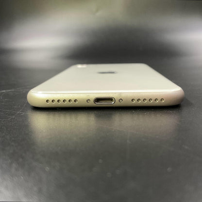 【全額返金保証】【最速発送】Apple iPhone iPhone SE（第3世代） 256GB スターライト SIMフリー 白ロム 美品 動作確認済 86%