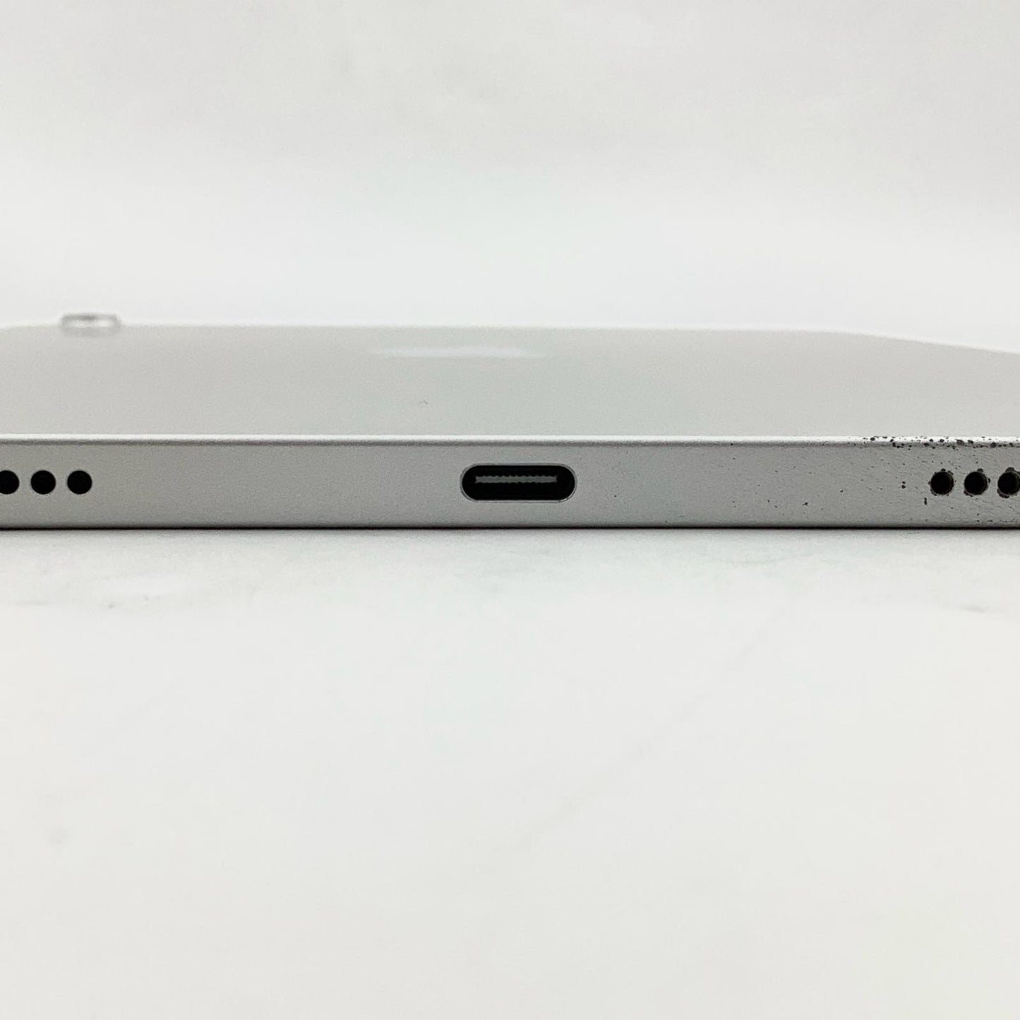 【全額返金保証】【最速発送】Apple iPad iPad 11世代 11インチ 128GB シルバー Wi-Fi 動作確認済