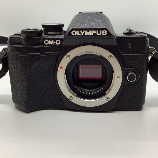 【全額返金保証】【最速発送】OLYMPUS デジタル一眼 OLYMPUS OM-D E-M10 Mark III ボディ ブラック 動作確認済