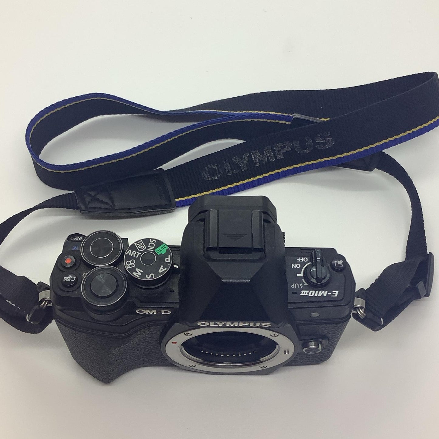 【全額返金保証】【最速発送】OLYMPUS デジタル一眼 OLYMPUS OM-D E-M10 Mark III ボディ ブラック 動作確認済