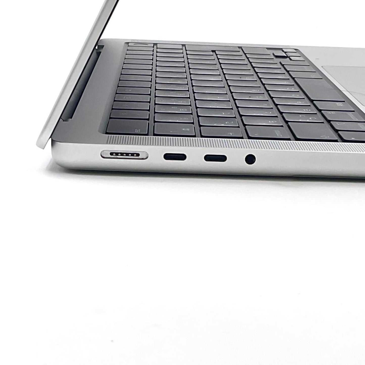 【全額返金保証】【最速発送】Apple MacBook Pro Pro 14インチ 2021 Apple M1 Pro 32GB SSD 512GB シルバー 84% 動作確認済