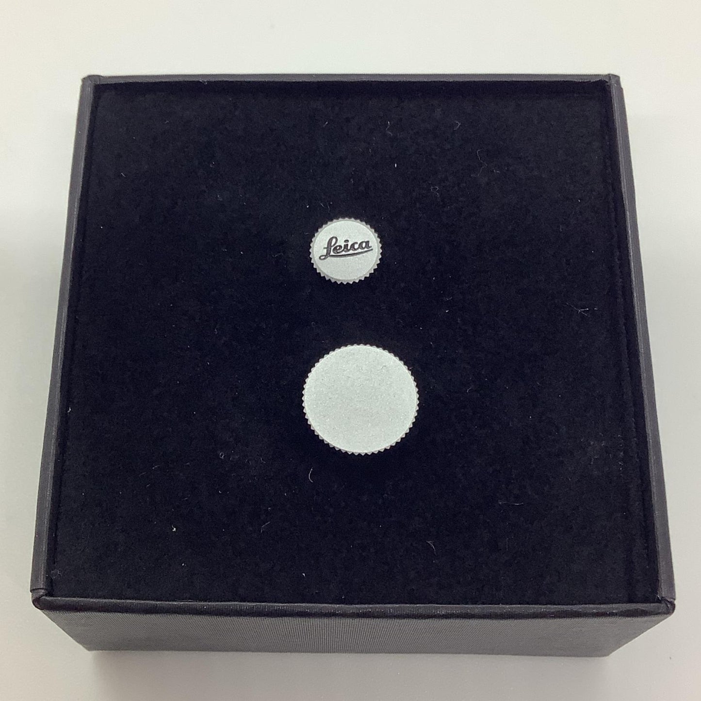 【全額返金保証】【最速発送】Leica Soft Release Button "LEICA,8mm" 14 016 超美品 動作確認済