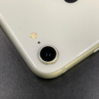 【最速発送】Apple iPhone iPhone 8 64GB シルバー docomo 白ロム【難有】 87%