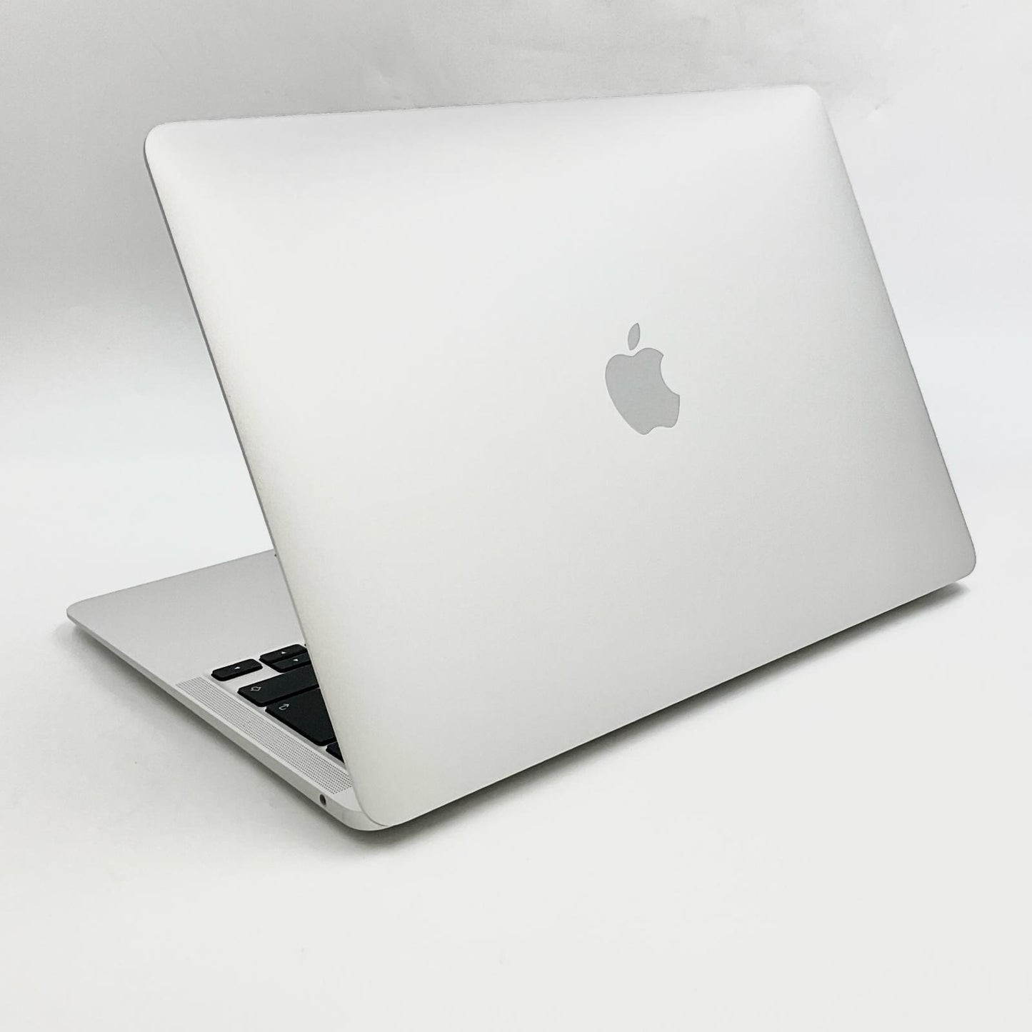 【全額返金保証】【最速発送】Apple MacBook Air 13インチ 2020 Apple M1 8GB SSD 256GB シルバー 100% 動作確認済