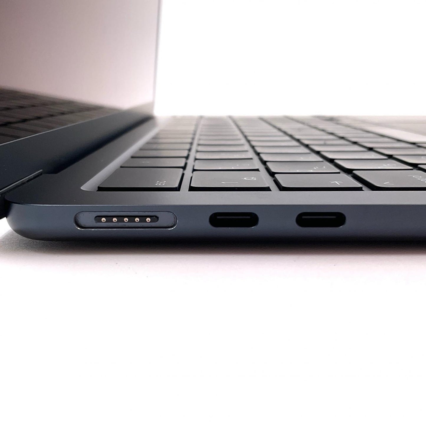 【全額返金保証】【最速発送】Apple MacBook Air 13インチ 2024 Apple M3 16GB SSD 512GB ミッドナイト 100% 美品 動作確認済