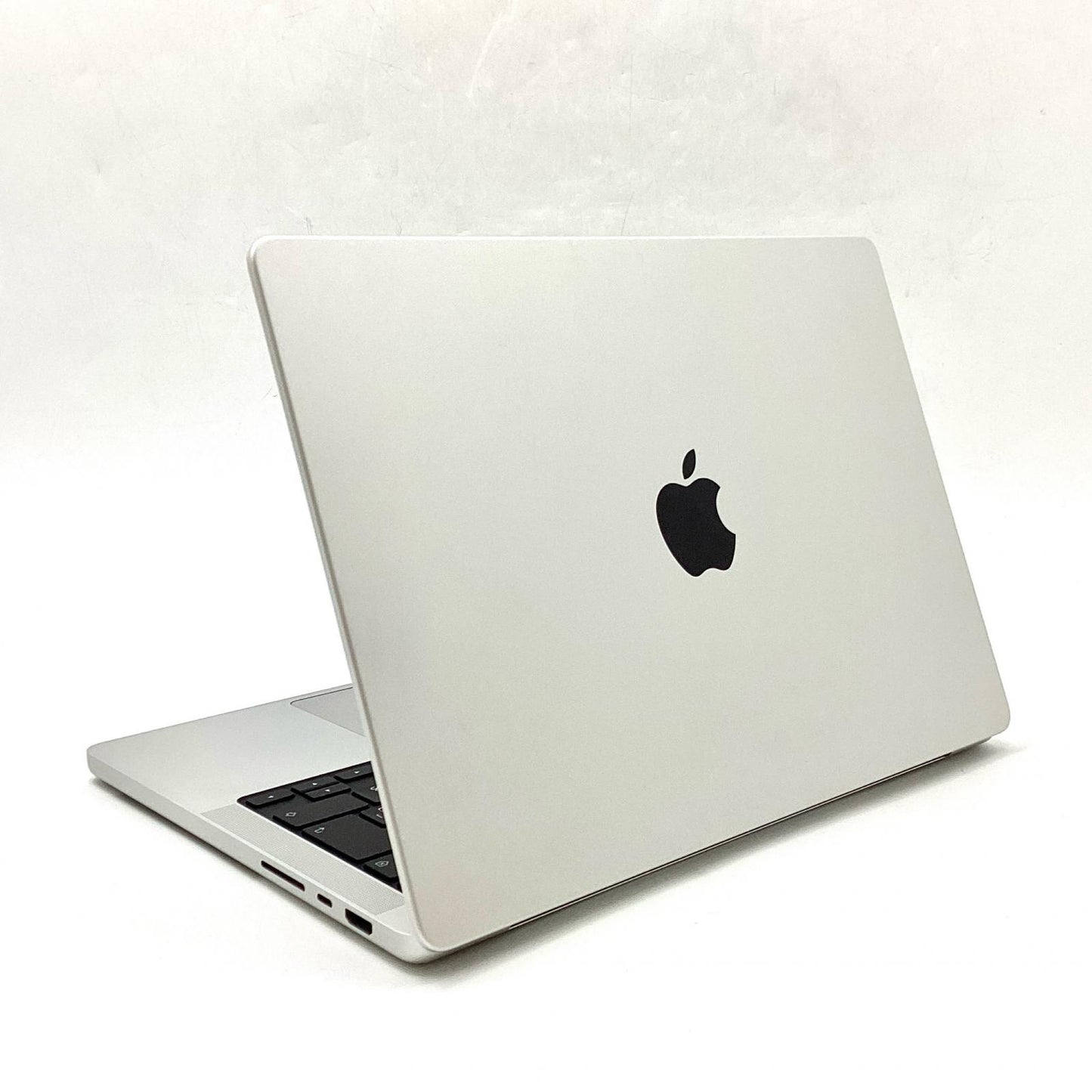 【全額返金保証】【最速発送】Apple MacBook Pro 14インチ 2024 Apple M4 16GB SSD 1TB シルバー 97.8% 超美品 動作確認済