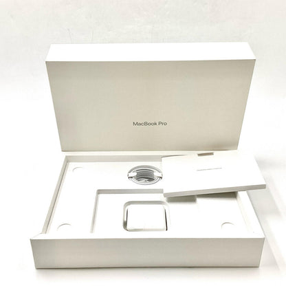 【全額返金保証】【最速発送】Apple MacBook Pro 14インチ 2024 Apple M4 16GB SSD 1TB シルバー 97.8% 超美品 動作確認済