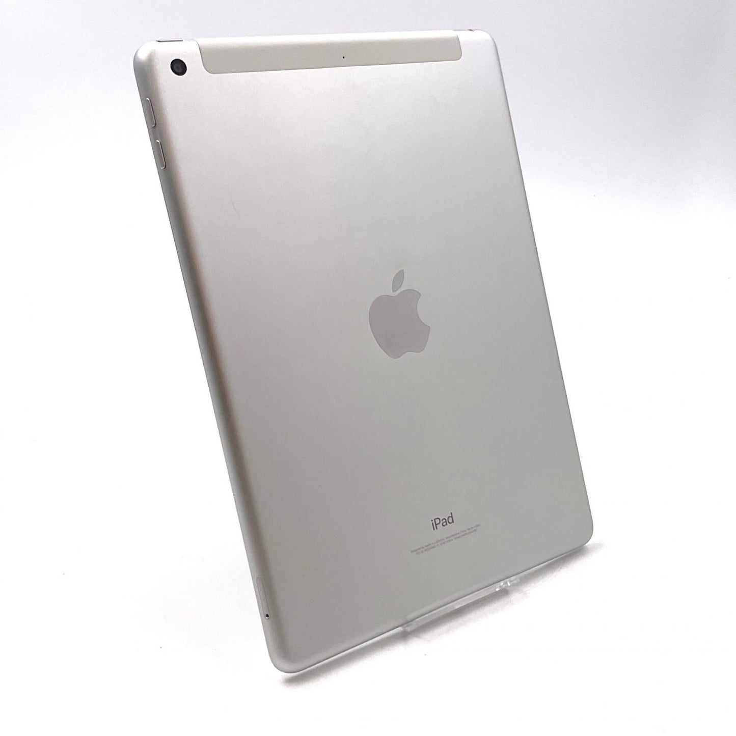 【全額返金保証】【最速発送】Apple iPad iPad 9.7インチ 第6世代 32GB シルバー WiFi+Cellular docomo 白ロム 動作確認済