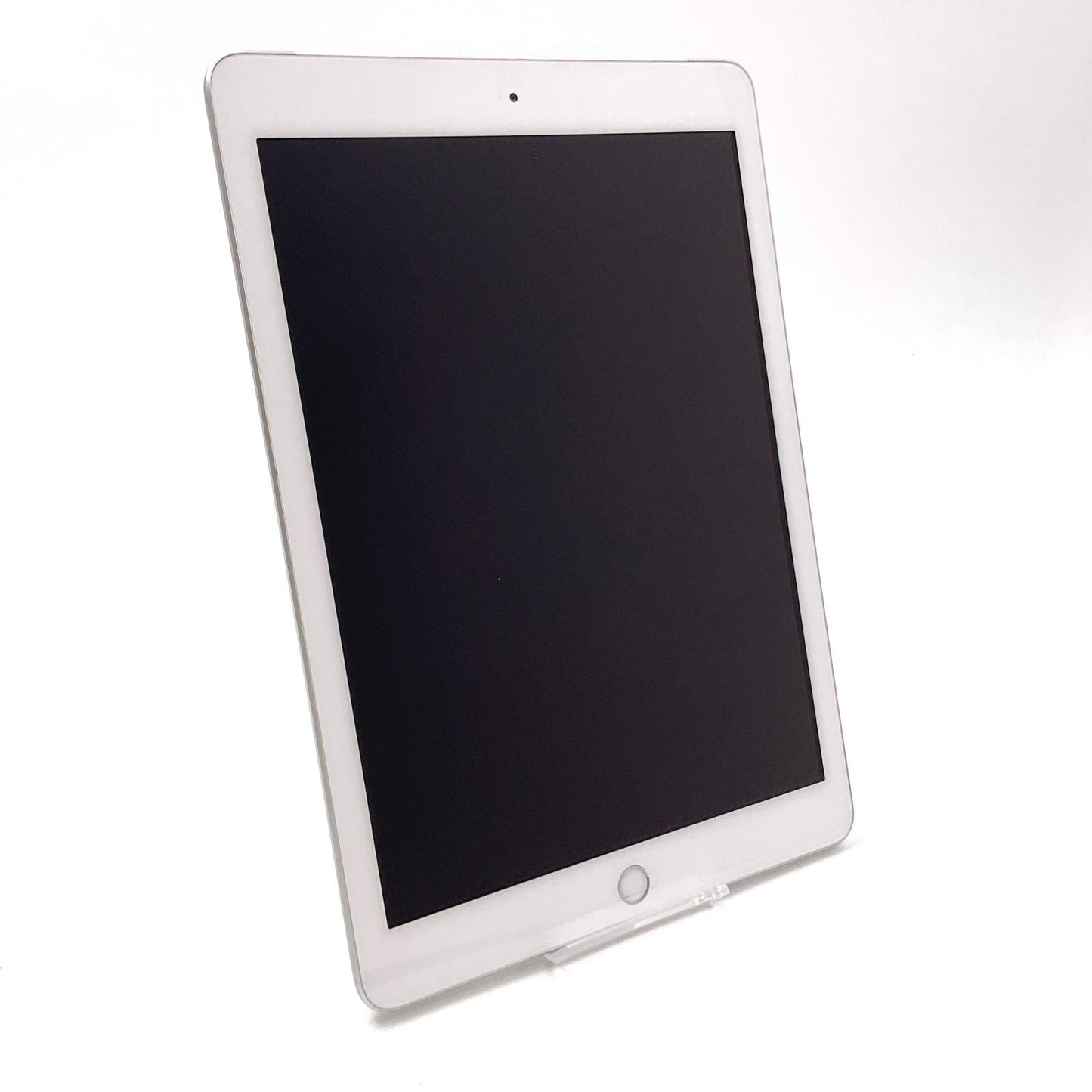 【全額返金保証】【最速発送】Apple iPad iPad 9.7インチ 第6世代 32GB シルバー WiFi+Cellular docomo 白ロム 動作確認済