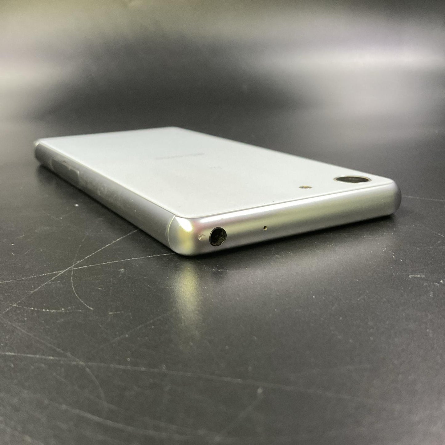 【全額返金保証】【最速発送】Sony Xperia Ace 64GB ホワイト docomo SO-02L 白ロム 動作確認済