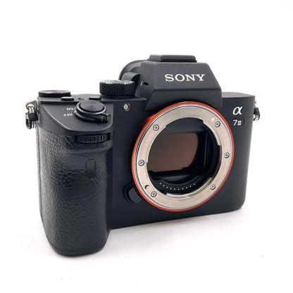 【全額返金保証】【最速発送】Sony デジタル一眼 α7 III ILCE-7M3 ボディ ブラック 動作確認済
