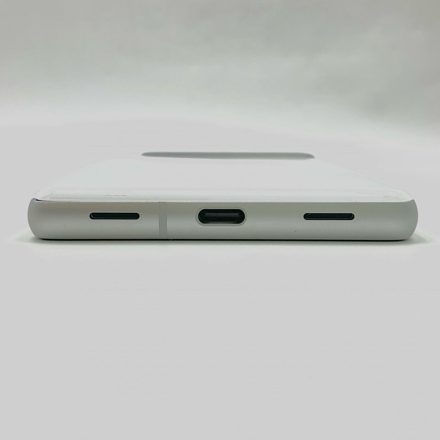 【最速発送】Google Pixel 7a 128GB スノー docomo SIMフリー G82U8【難有】