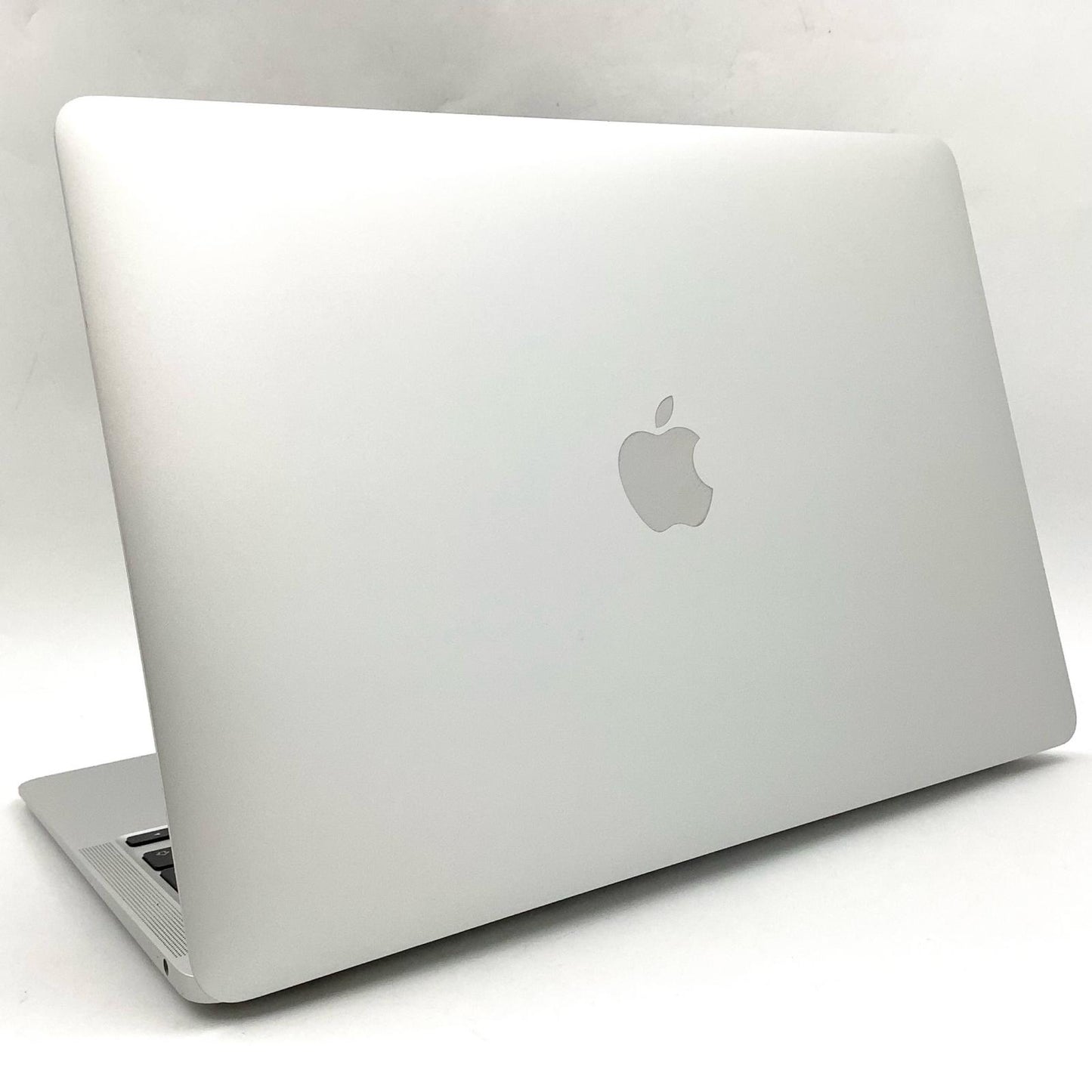 【全額返金保証】【最速発送】Apple MacBook Air 13.3インチ 2020 Apple M1 8GB SSD 256GB シルバー 90% 動作確認済