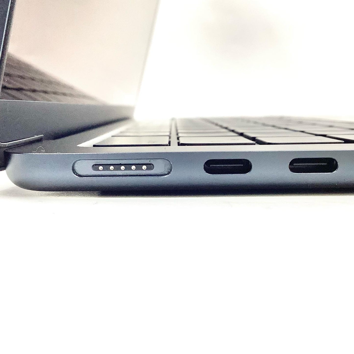 【全額返金保証】【最速発送】Apple MacBook Air 13.6インチ 2022 Apple M2 16GB SSD 512GB ミッドナイト 94% 動作確認済