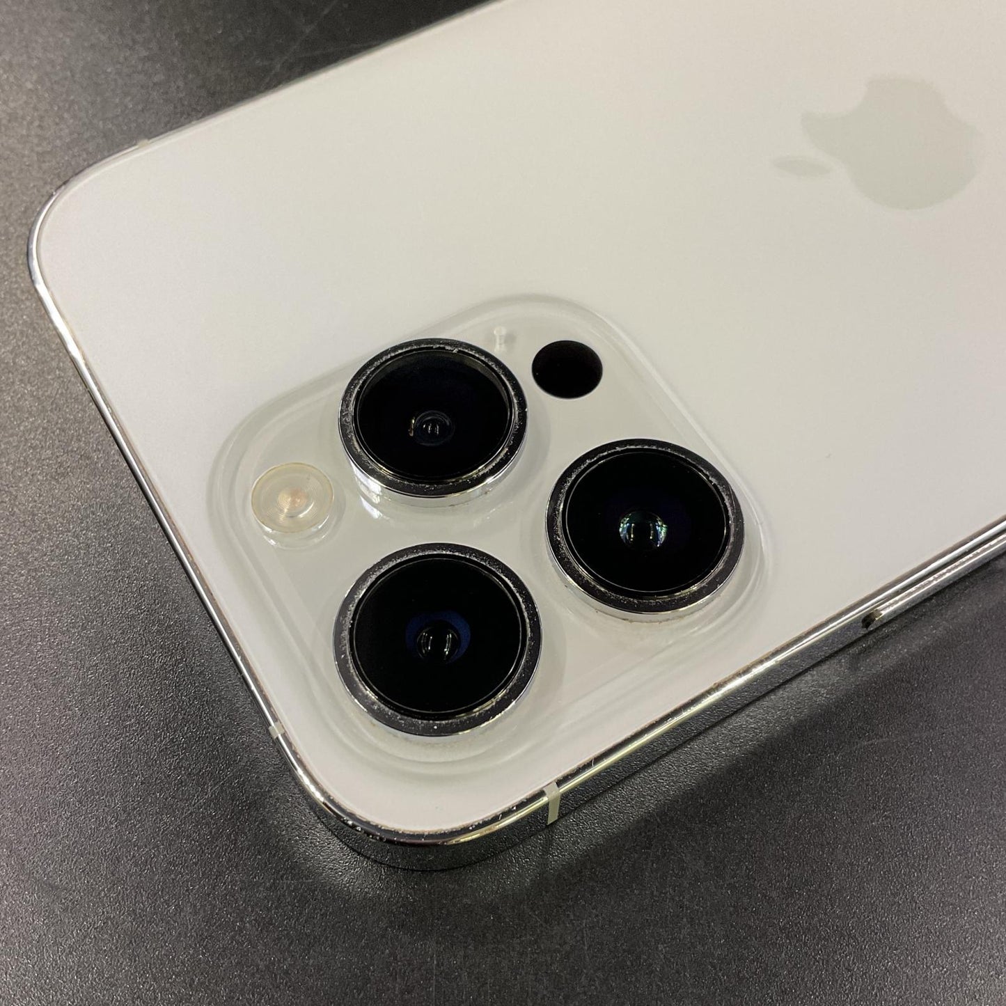 【全額返金保証】【最速発送】Apple iPhone iPhone 14 Pro Max 256GB シルバー 楽天モバイル 動作確認済 79%