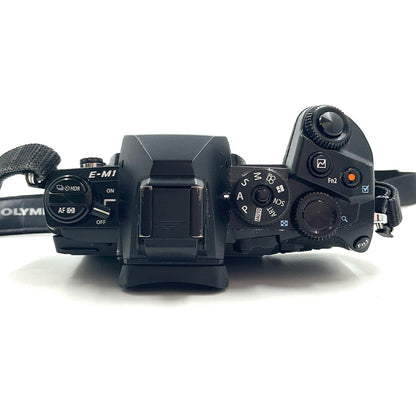 【全額返金保証】【最速発送】OLYMPUS デジタル一眼 OM-D E-M1 ボディ ブラック 動作確認済