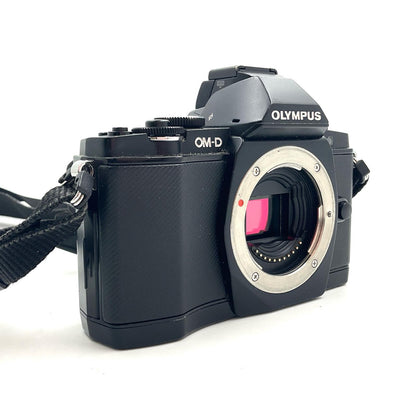 【全額返金保証】【最速発送】OLYMPUS デジタル一眼 OM-D E-M5 ボディ ブラック 動作確認済