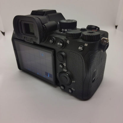 【全額返金保証】【最速発送】Sony デジタル一眼 α7 IV ILCE-7M4 ボディ ブラック 美品 動作確認済