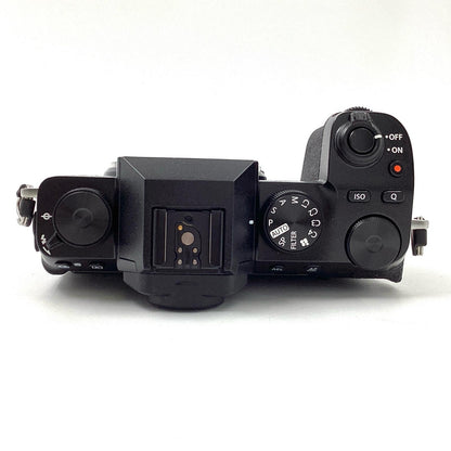 【全額返金保証】【最速発送】FUJIFILM デジタル一眼 X-S10 ボディ ブラック 美品 動作確認済