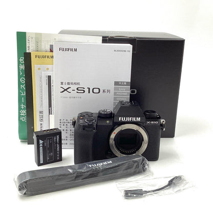 【全額返金保証】【最速発送】FUJIFILM デジタル一眼 X-S10 ボディ ブラック 美品 動作確認済