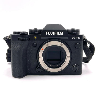 【全額返金保証】【最速発送】FUJIFILM デジタル一眼 X-T5 ボディ [ブラック] 美品 動作確認済