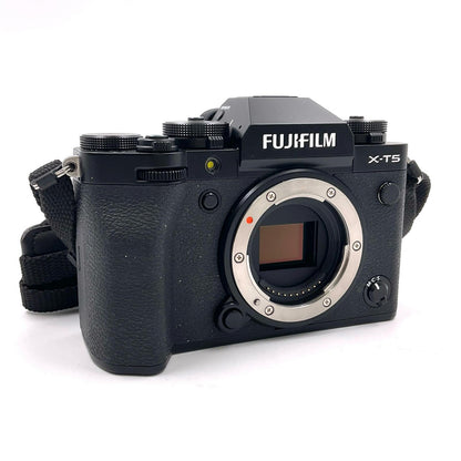【全額返金保証】【最速発送】FUJIFILM デジタル一眼 X-T5 ボディ [ブラック] 美品 動作確認済
