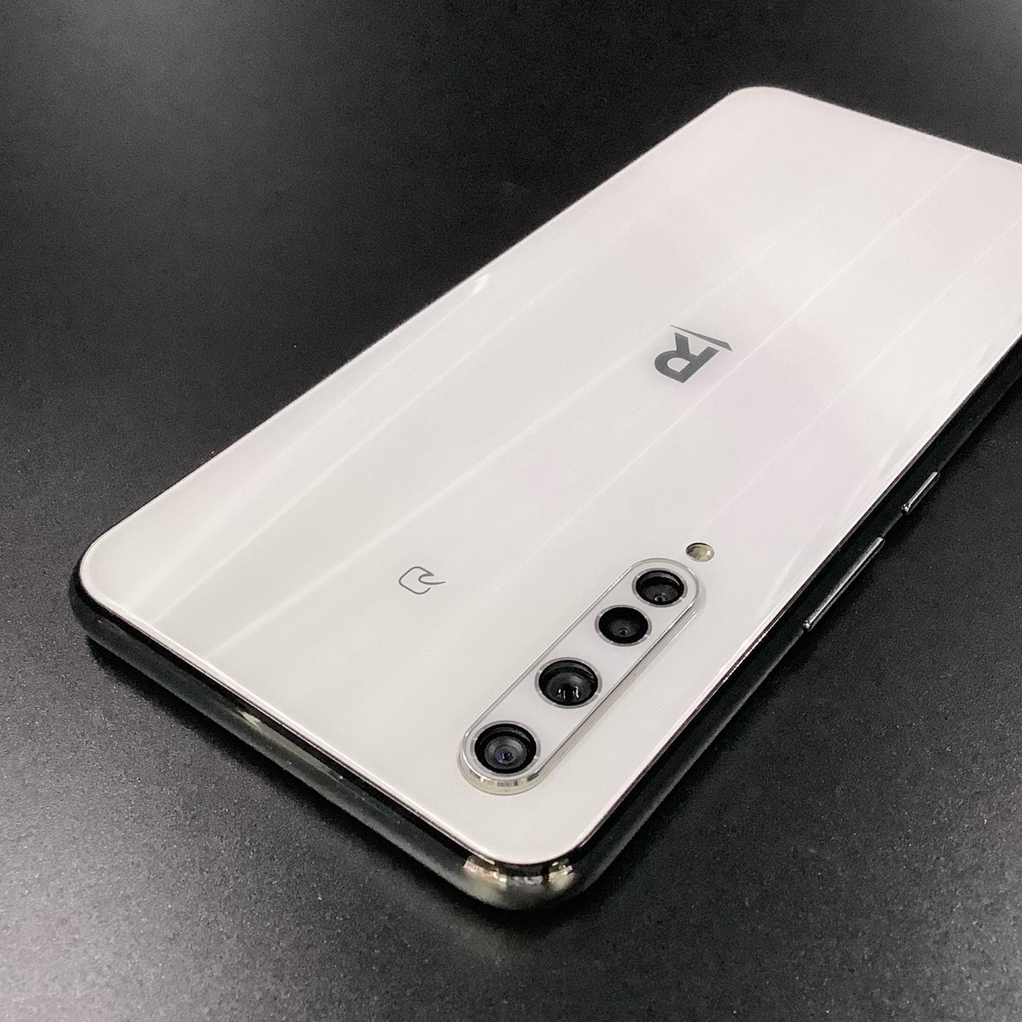 【全額返金保証】【最速発送】楽天モバイル Rakuten BIG 128GB ホワイト 楽天モバイル ZR01 白ロム 動作確認済