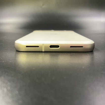 【全額返金保証】【最速発送】Google Pixel 8a 128GB Porcelain Softbank G576D 白ロム 超美品 動作確認済