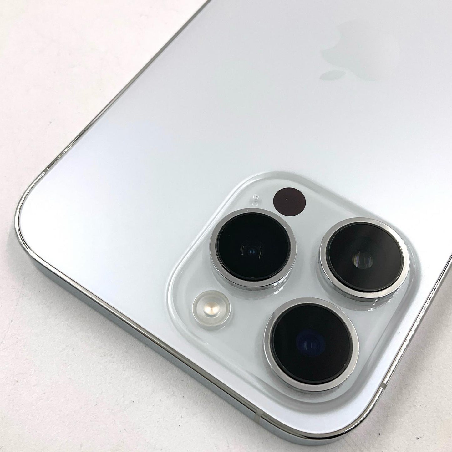 【全額返金保証】【最速発送】Apple iPhone iPhone 14 Pro Max 512GB シルバー 楽天モバイル 白ロム 動作確認済 83%