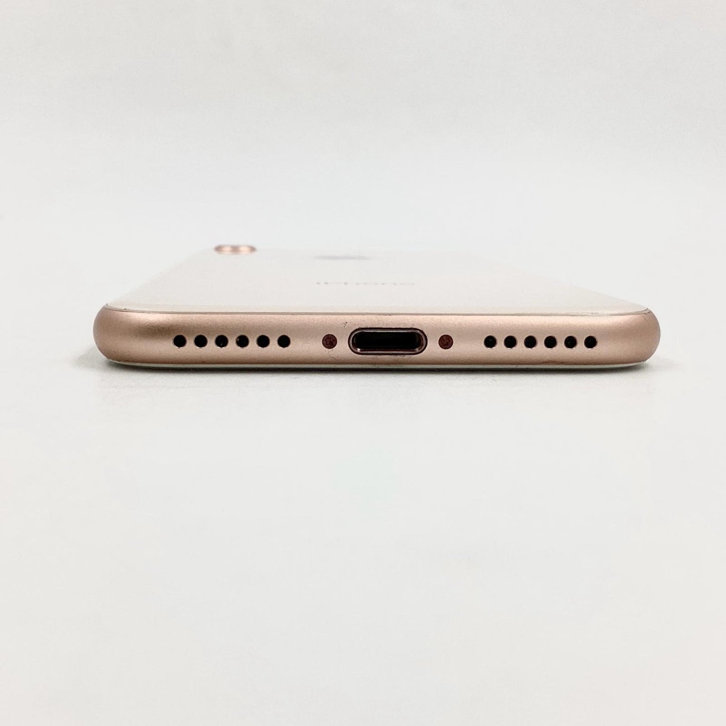 【全額返金保証】【最速発送】Apple iPhone iPhone 8 64GB ゴールド docomo 白ロム 動作確認済 69%