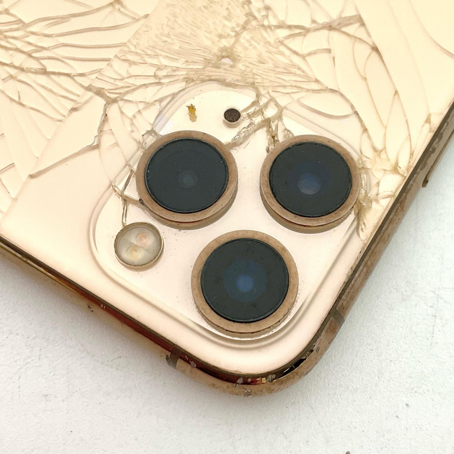 【最速発送】Apple iPhone iPhone 11 Pro 256GB ゴールド Softbank 白ロム【難有】 77%