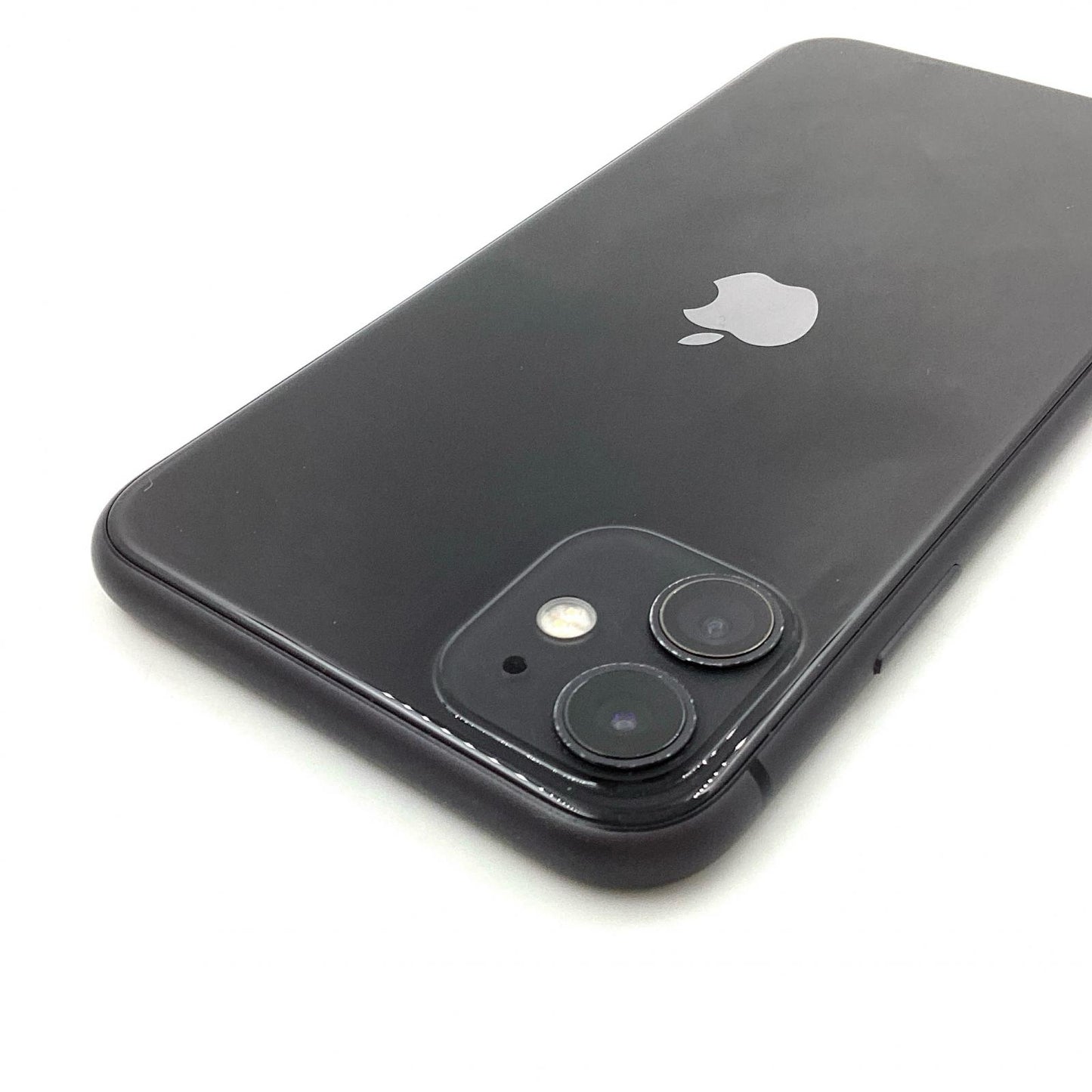 【全額返金保証】【最速発送】Apple iPhone iPhone 11 128GB ブラック docomo 白ロム 動作確認済 75%