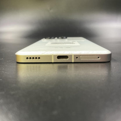 【全額返金保証】【最速発送】Xiaomi POCO F6 Pro 256GB ホワイト SIMフリー 23113RKC6G 白ロム 動作確認済
