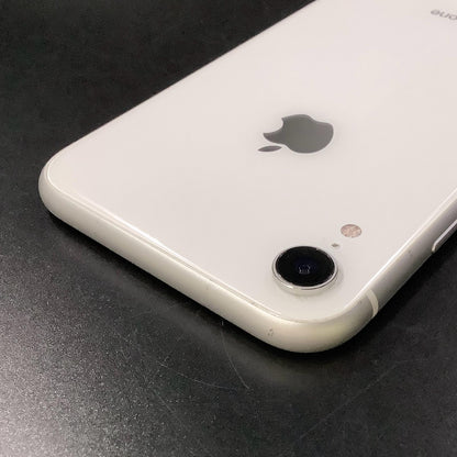 【全額返金保証】【最速発送】Apple iPhone iPhone XR 64GB ホワイト au 白ロム 動作確認済 86%