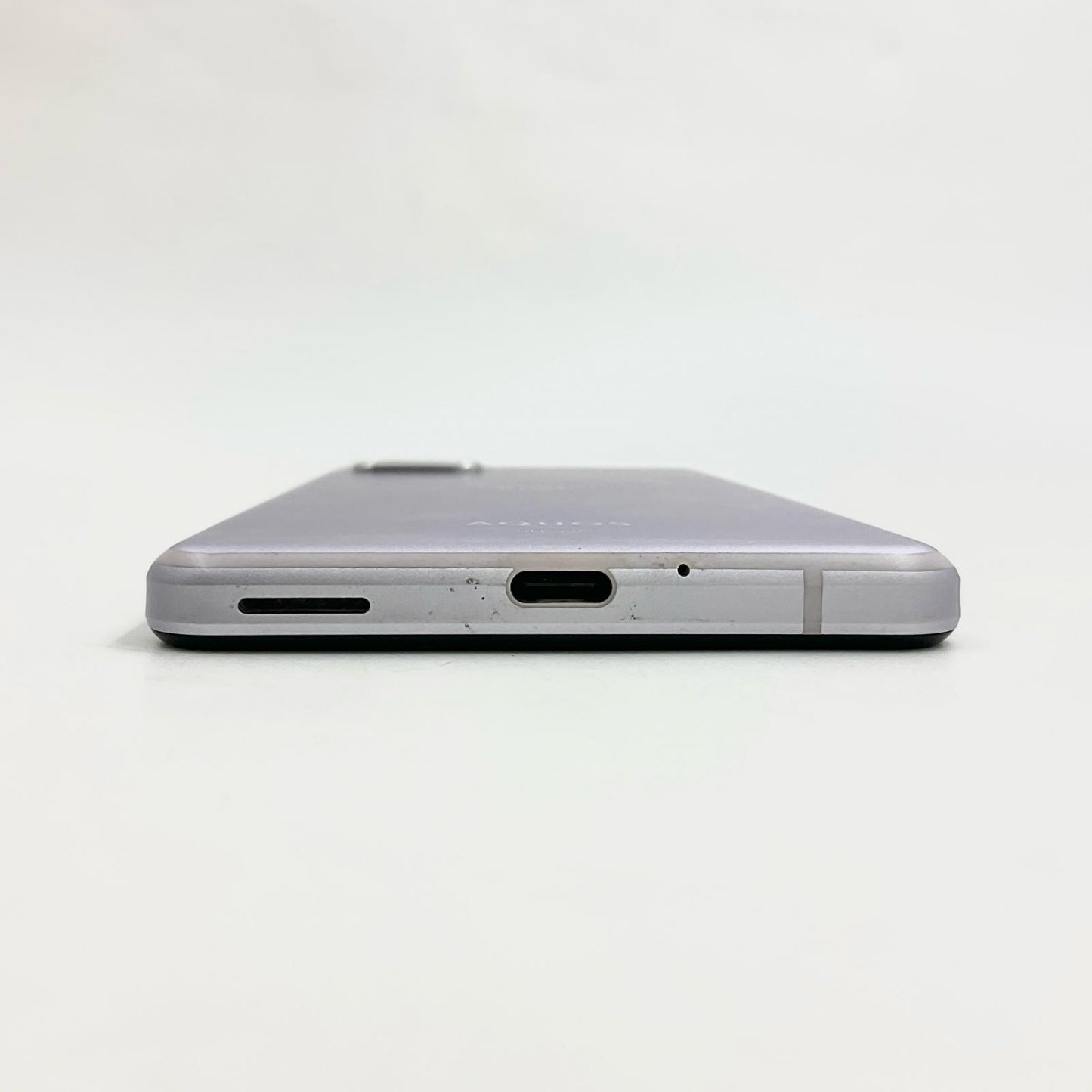 【全額返金保証】【最速発送】SHARP AQUOS sense 5G 64GB Lilac docomo SH-53A 白ロム 美品 動作確認済