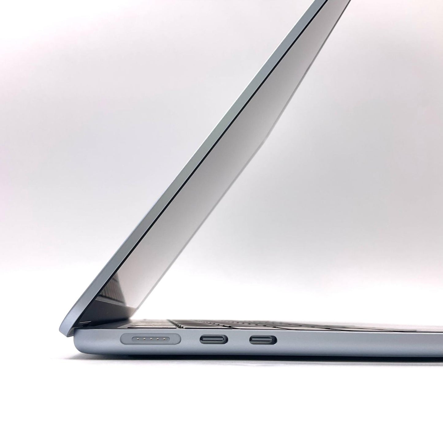 【全額返金保証】【最速発送】Apple MacBook Air 13インチ 2025 Apple M4 16GB SSD 256GB 100% 超美品 動作確認済